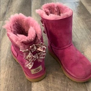 UGG Kids Bailey Bow in Fushia Size 3 Little Kid